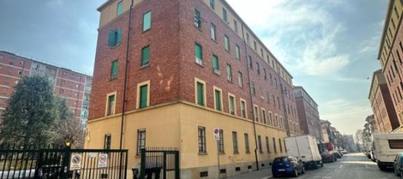 3 rooms Apartment in Turin, Italy No. 36116 5