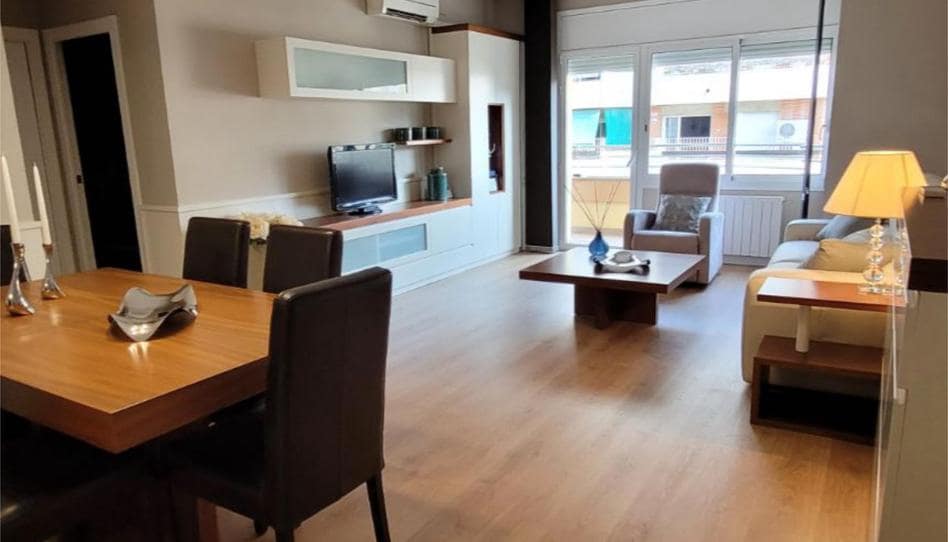 4 bedrooms Apartment in Eixample, Spain No. 239775