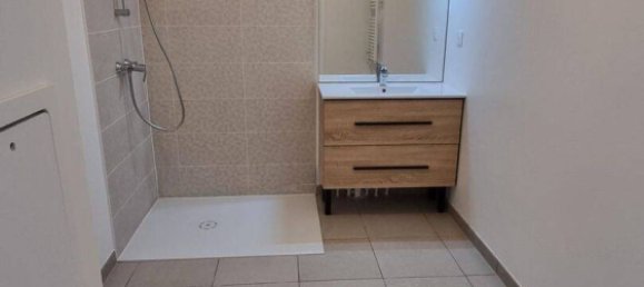 Studio in Sceaux, France No. 333931 4