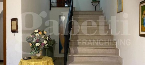 5 rooms House in Oristano, Italy No. 37787 3