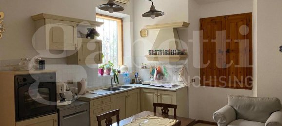 5 rooms House in Oristano, Italy No. 37787 37