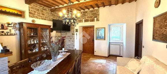4 bedrooms Apartment in Gubbio, Italy No. 314244 9