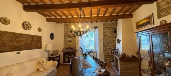 4 bedrooms Apartment in Gubbio, Italy No. 314244 2