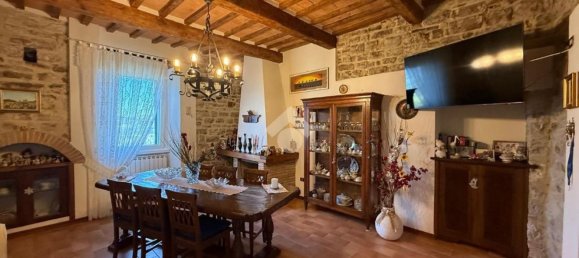 4 bedrooms Apartment in Gubbio, Italy No. 314244 6