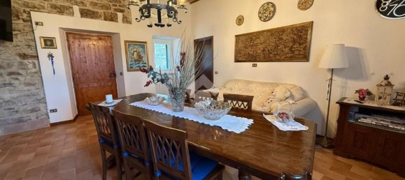4 bedrooms Apartment in Gubbio, Italy No. 314244 5