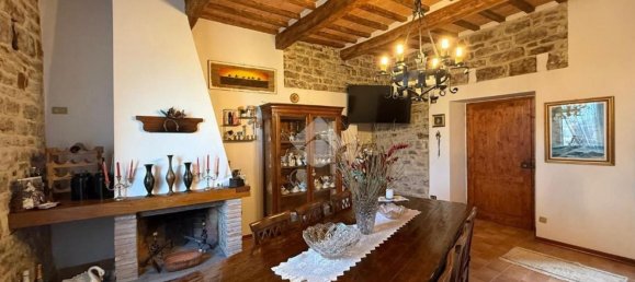 4 bedrooms Apartment in Gubbio, Italy No. 314244 4