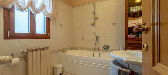 5-salle Maison à Campi Bisenzio, Italy No. 40396 22