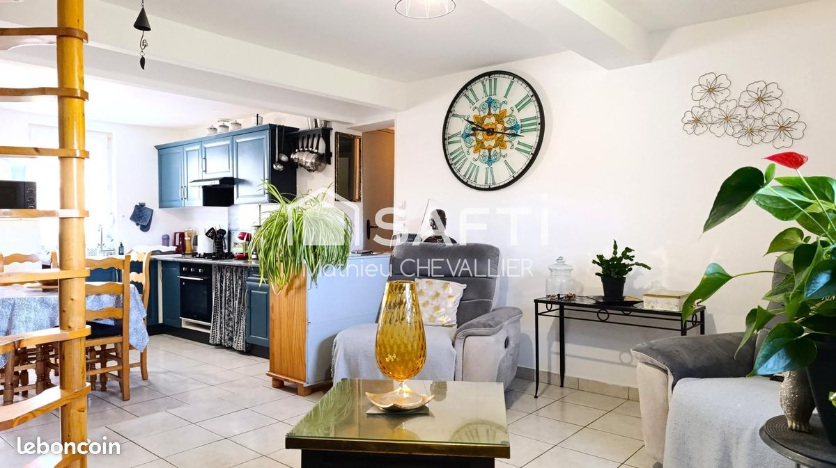 Дом с 3 спальнями в Абвиль, Франция № 210978