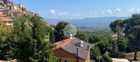 4 bedrooms Villa in Monte Compatri, Italy No. 44717 2