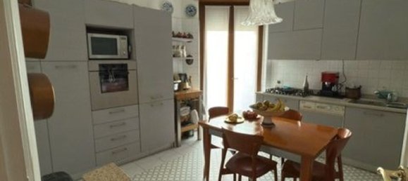 5 bedrooms Apartment in Turin, Italy No. 316701 8
