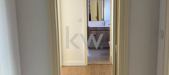 322m² Building in Lisbon, Portugal No. 121676 17