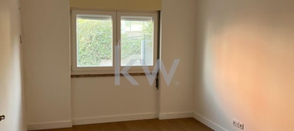 322m² Building in Lisbon, Portugal No. 121676 12