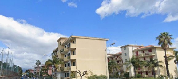 2 bedrooms Apartment in Giarre, Italy No. 142887 2