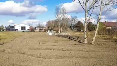  Land in Engelhartstetten, Austria No. 90716