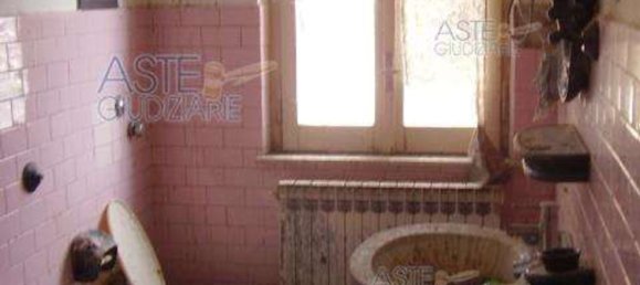 7 rooms House in Sant'Egidio alla Vibrata, Italy No. 269947 38