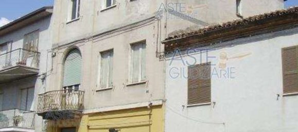 7 rooms House in Sant'Egidio alla Vibrata, Italy No. 269947 13