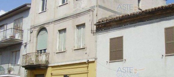 7 rooms House in Sant'Egidio alla Vibrata, Italy No. 269947 28