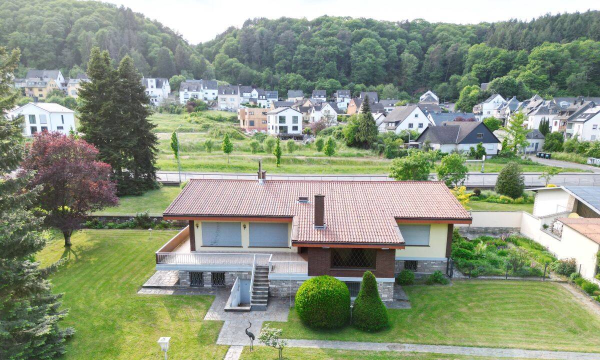 3 bedrooms Bungalow in Trier, Germany No. 311882