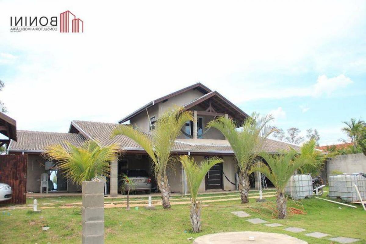 Casa de 4 dormitorios en Sao Paulo, Brazil No. 491976