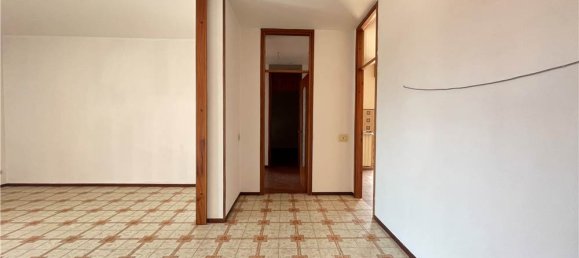 2 bedrooms Apartment in Cameri, Italy No. 288735 4