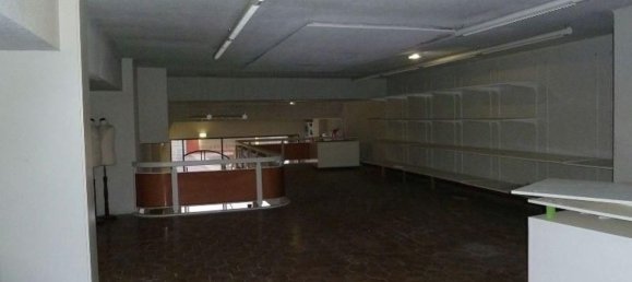 690m² Commercial property in Chartered Community of Navarre, Spain No. 120167 9