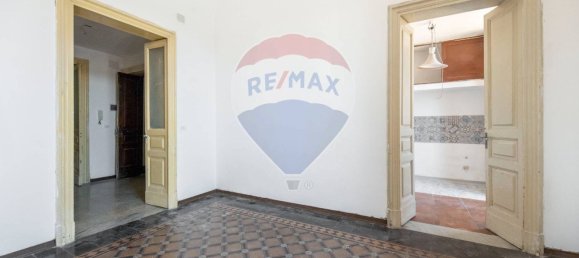 11 rooms Apartment in Catania, Italy No. 138933 2