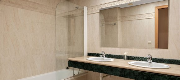 Apartamento T2 em Estepona, Spain N.º 136809 18