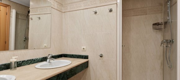 Apartamento T2 em Estepona, Spain N.º 136809 19