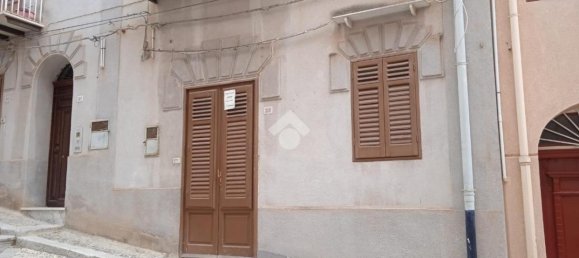 Дом с 3 комнатами в Термини Имерезе, Италия № 137337 3