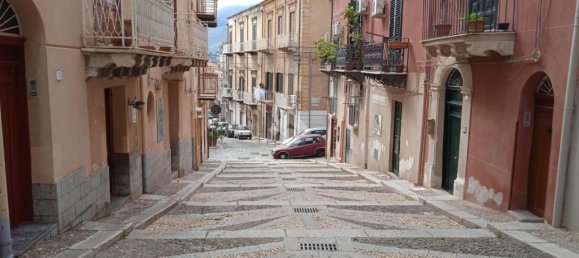 Дом с 3 комнатами в Термини Имерезе, Италия № 137337 20