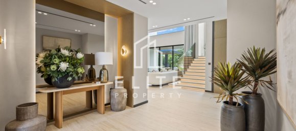 5 bedrooms Villa for sale in Dubai, UAE № 113245 2