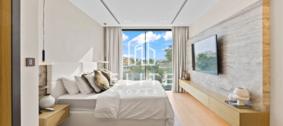 5 bedrooms Villa for sale in Dubai, UAE № 113245 11
