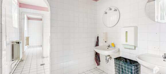 11 Schlafzimmer Gebäude in Saalekreis, Germany, Nr. 15911 2