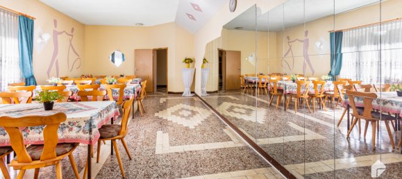 11 Schlafzimmer Gebäude in Saalekreis, Germany, Nr. 15911 40