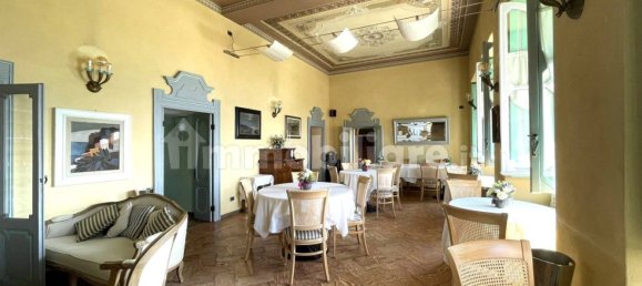 Вилла с 8 спальнями в Беэ, Италия № 140845 9