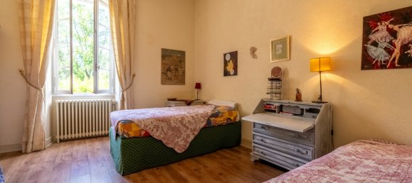 6 bedrooms House in Charente, France No. 303988 9