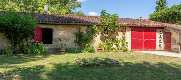 6 bedrooms House in Charente, France No. 303988 13