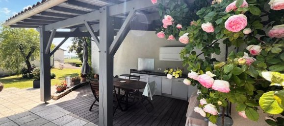 3 bedrooms House in Verteillac, France No. 340923 10