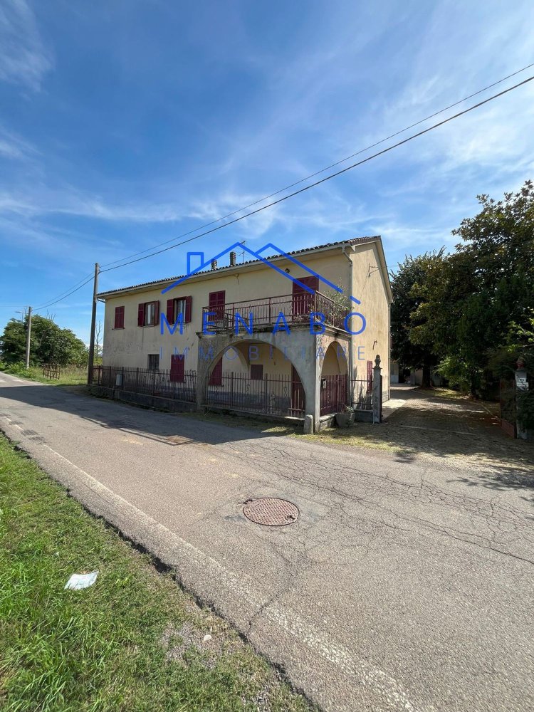 6 bedrooms House in Alessandria, Italy No. 387834