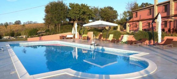 15 rooms Villa in Senigallia, Italy No. 143266 2