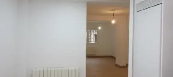 2 bedrooms Apartment in Zaragoza, Spain No. 172466 3