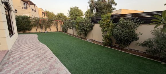 4 bedrooms Villa in Mudon, UAE No. 120585 2