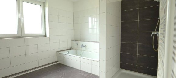 3 chambres Maison de ville à Stade, Germany No. 128038 5