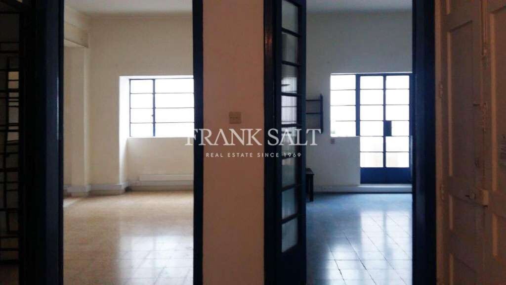 180m² Office in Ta' Xbiex, Malta No. 12034