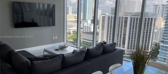 2 chambres propriété commerciale à vendre à Miami, Miami-Dade, Florida, USA № 614864 7