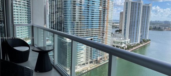 2 chambres propriété commerciale à vendre à Miami, Miami-Dade, Florida, USA № 614864 17