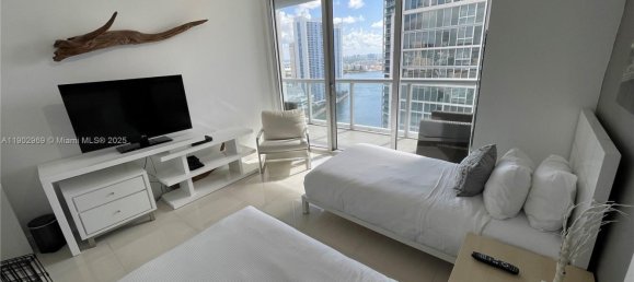 2 chambres propriété commerciale à vendre à Miami, Miami-Dade, Florida, USA № 614864 13
