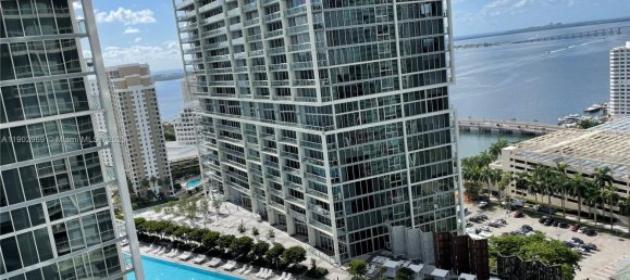 2 chambres propriété commerciale à vendre à Miami, Miami-Dade, Florida, USA № 614864 2
