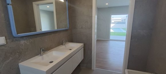 4 bedrooms House in Setubal, Portugal No. 171870 3