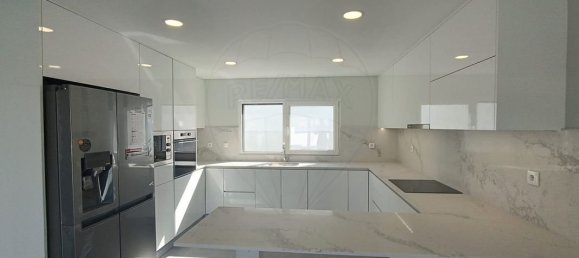 4 bedrooms House in Setubal, Portugal No. 171870 16